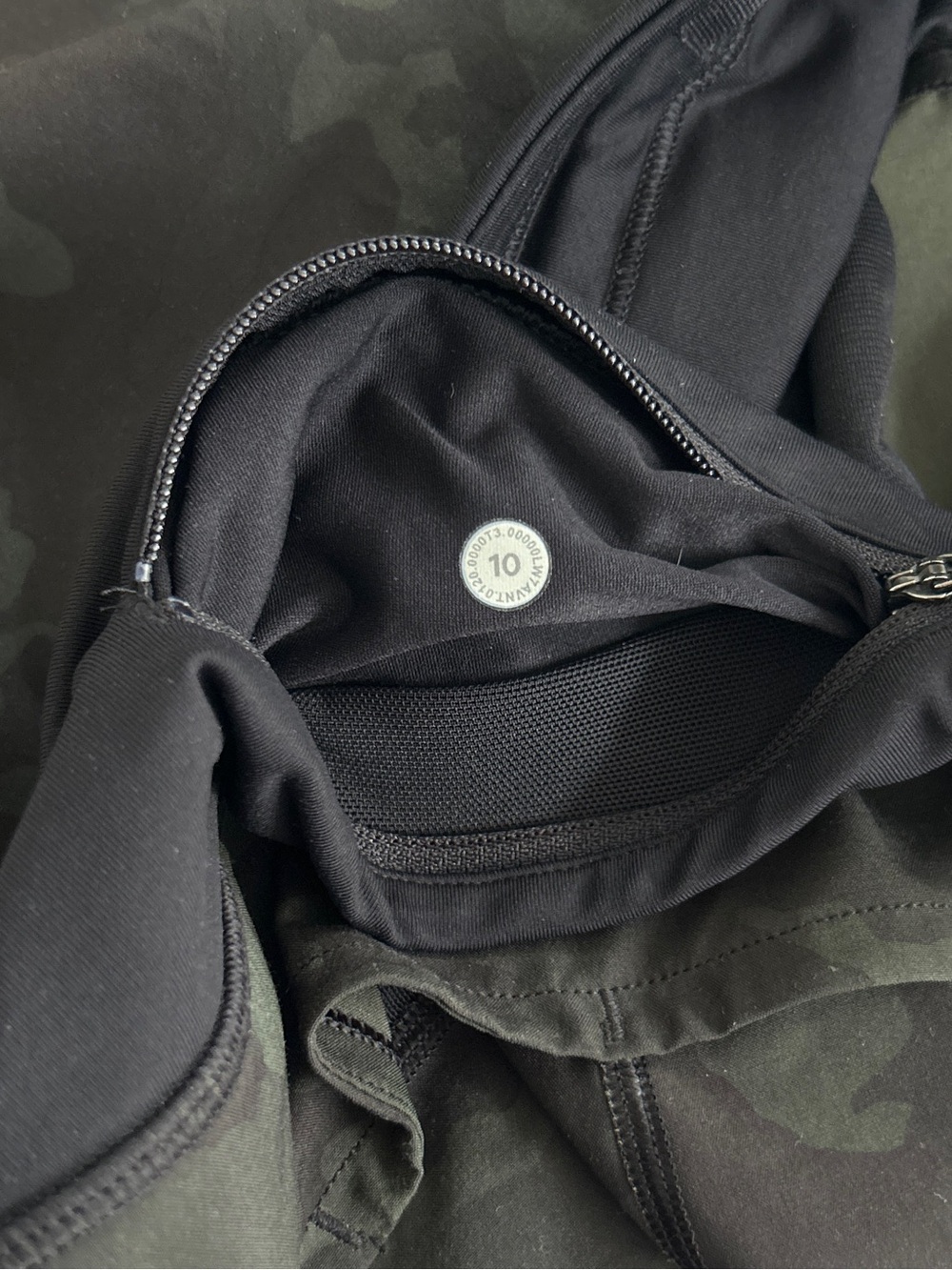 Lululemon Speed Up Short Long / Incognito Camo Multi Gator Green Black / 10 Tall - Picture 5 of 10